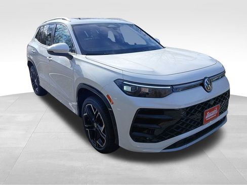 New 2026 Volkswagen Tiguan SEL R-Line image 7