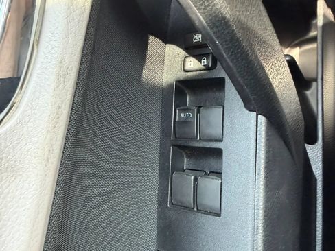Used 2016 Toyota Corolla LE FWD image 22