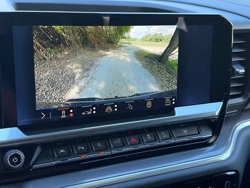 New 2026 Chevrolet Silverado 1500 High Country w/ Midnight Edition AWD/4WD image 25