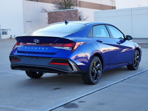 New 2026 Hyundai Elantra Sport image 4