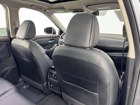 Used 2023 Nissan Rogue SL w/ SL Premium Package FWD image 35