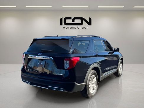 Used 2021 Ford Explorer XLT w/ Equipment Group 202A AWD/4WD image 5