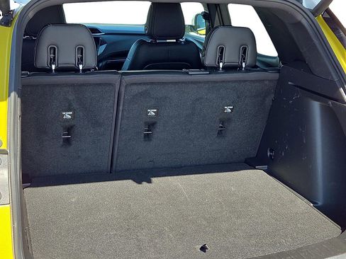 Used 2023 Chevrolet TrailBlazer ACTIV w/ Sun and Liftgate Package image 8