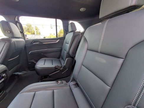 New 2026 GMC Acadia Elevation w/ Black Edition FWD image 17