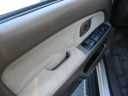 Used 1998 Toyota 4Runner SR5 AWD/4WD image 21