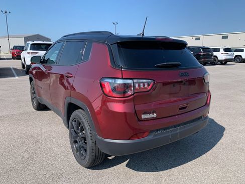 Used 2022 Jeep Compass Latitude w/ Convenience Group AWD/4WD image 6