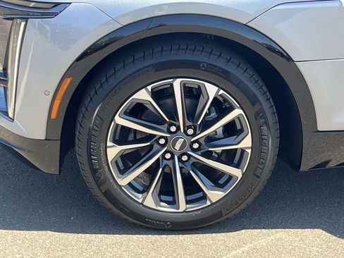 New 2025 Cadillac Lyriq Sport image 26