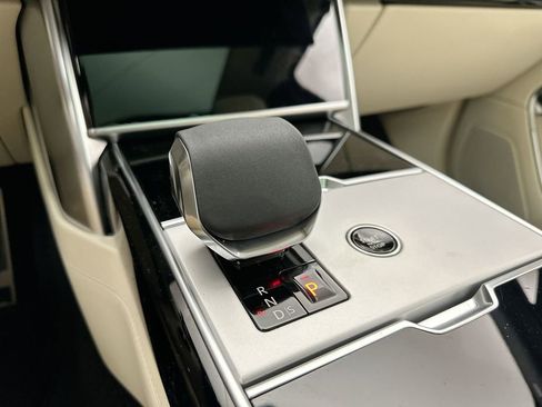 New 2026 Land Rover Range Rover SE image 24