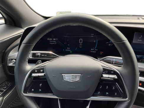 Used 2024 Cadillac Lyriq Luxury RWD image 12