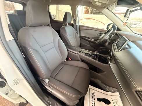 Used 2023 Nissan Rogue S image 72