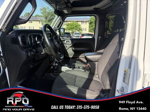 Used 2021 Jeep Gladiator Sport AWD/4WD image 11