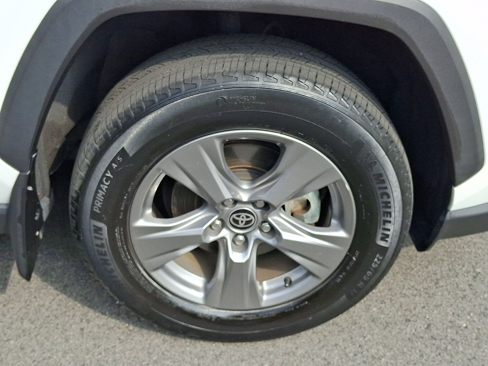 Used 2024 Toyota RAV4 XLE w/ Convenience Package AWD/4WD image 8
