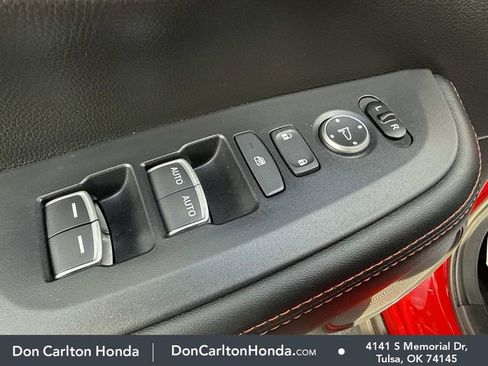 Certified 2025 Honda HR-V Sport image 13