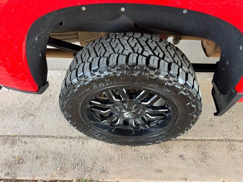 Used 2019 Chevrolet Silverado 1500 LT Trail Boss image 33