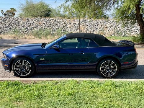 Used 2012 Ford Mustang GT Premium w/ Security Pkg RWD image 3