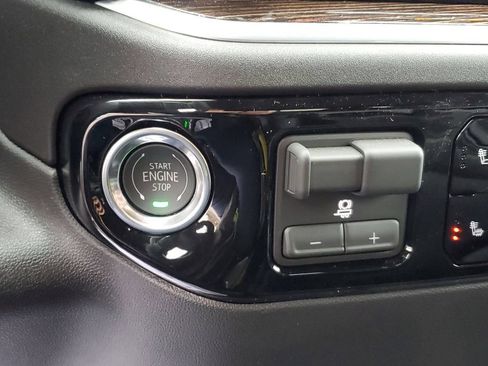 New 2026 GMC Sierra 1500 SLE w/ Preferred Package AWD/4WD image 32