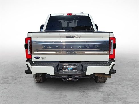 Used 2024 Ford F250 Platinum image 9