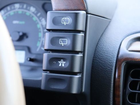 Used 2004 Land Rover Discovery SE image 25