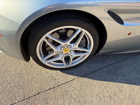 Used 2016 Ferrari California T image 9