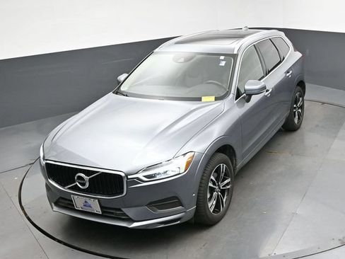 Used 2019 Volvo XC60 T5 Momentum w/ Multimedia Package AWD/4WD image 19
