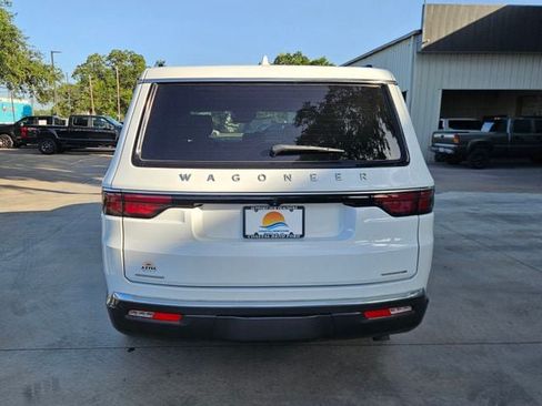 Used 2022 Jeep Wagoneer Series II AWD/4WD image 7