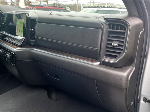 Used 2023 Chevrolet Silverado 1500 LT image 13