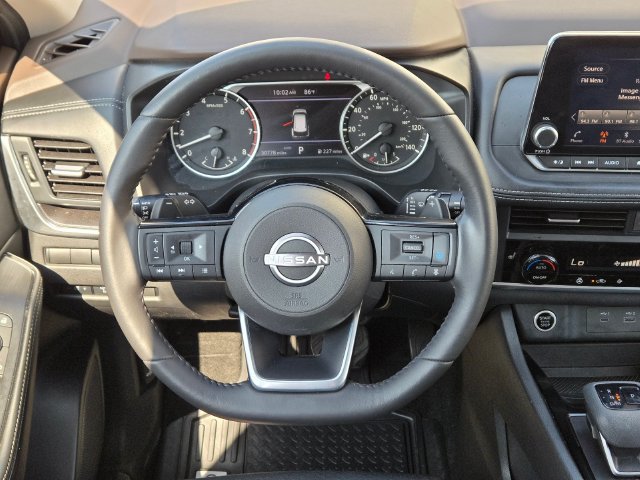 Used 2023 Nissan Rogue SV w/ SV Premium B Package AWD/4WD image 21