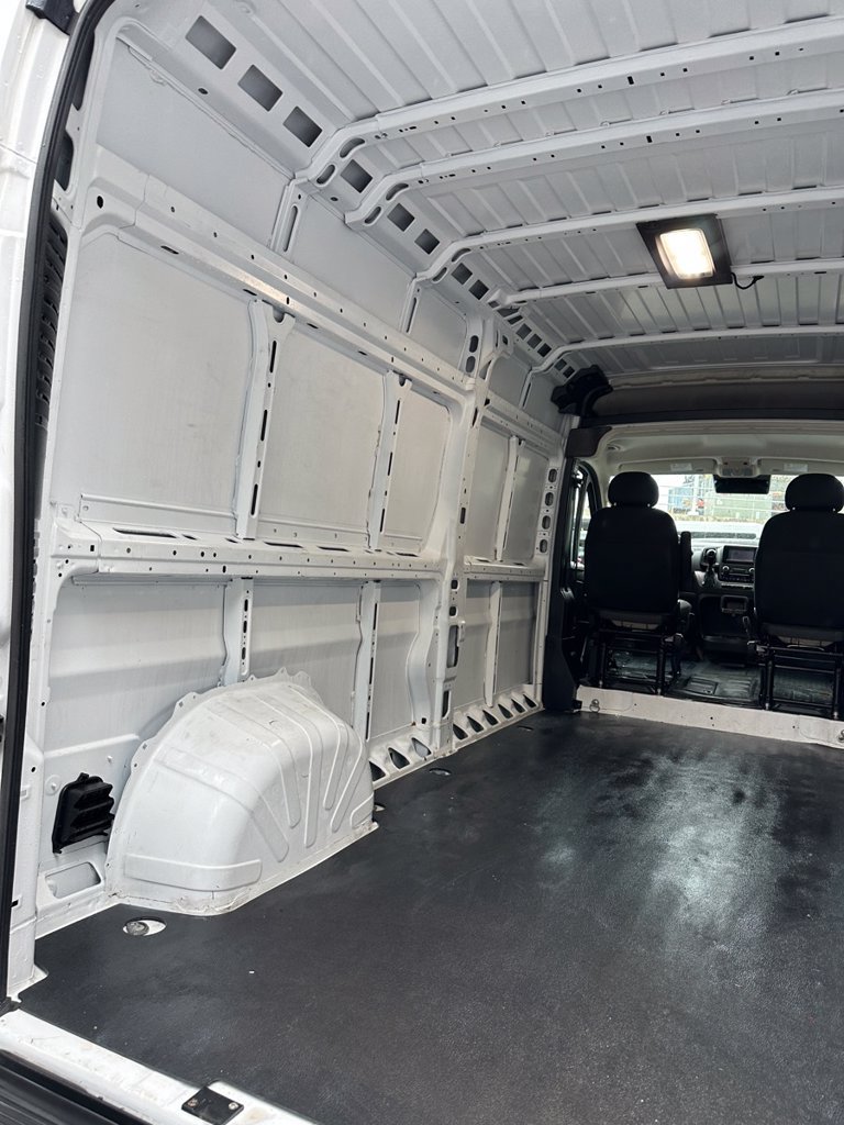 Used 2024 RAM ProMaster 2500 w/ Convenience Group FWD image 20