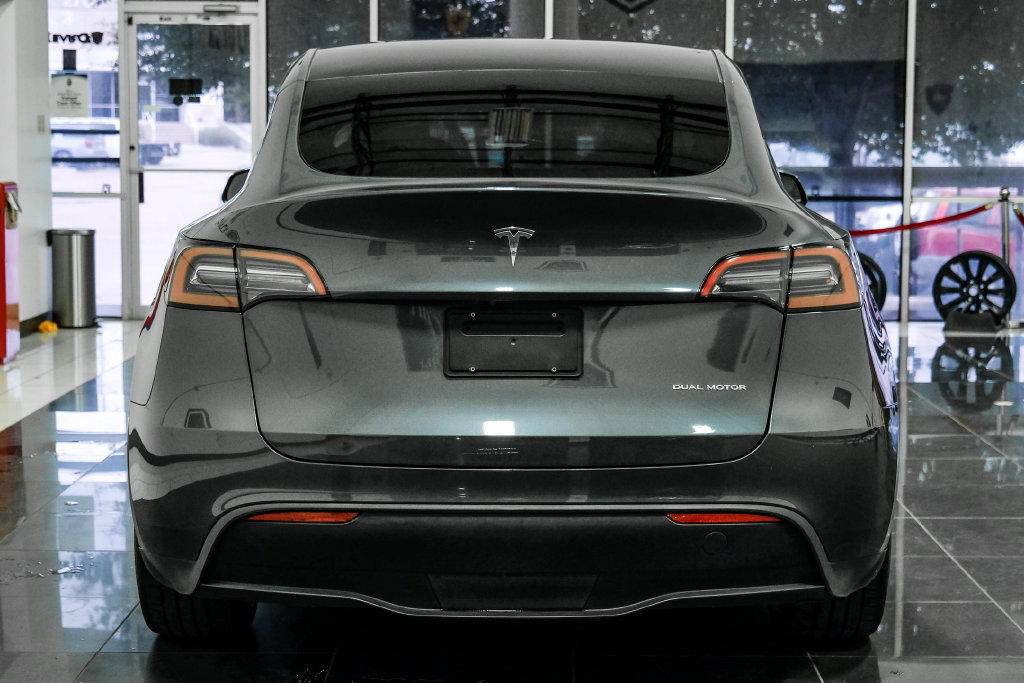 Used 2023 Tesla Model Y Long Range AWD/4WD image 10