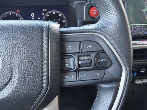 Used 2025 Toyota 4Runner TRD Off-Road Premium w/ Tow Technology Package AWD/4WD image 41