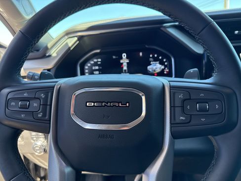 Used 2024 GMC Sierra 1500 Denali image 16