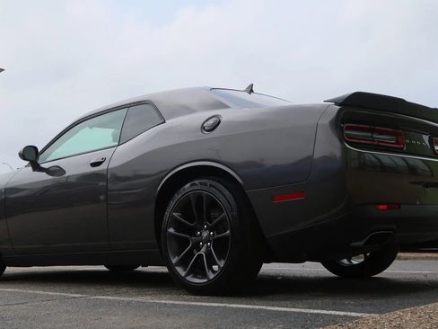 Used 2020 Dodge Challenger R/T Scat Pack RWD image 10