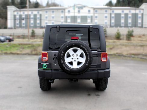 Used 2018 Jeep Wrangler Unlimited Sport S image 6