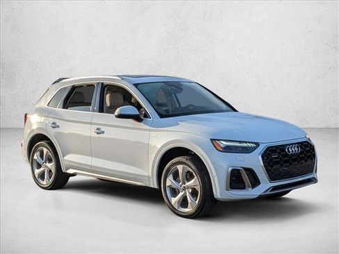 Certified 2023 Audi Q5 2.0T Prestige w/ Prestige Package image 3