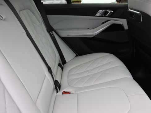 Used 2026 BMW X5 xDrive40i AWD/4WD image 15