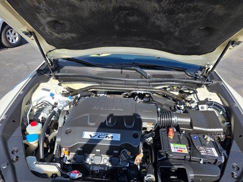 Used 2011 Honda Crosstour EX-L image 30