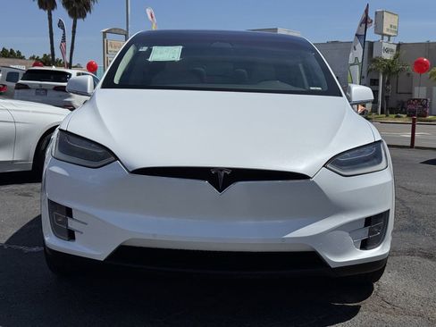 Used 2018 Tesla Model X AWD/4WD image 5