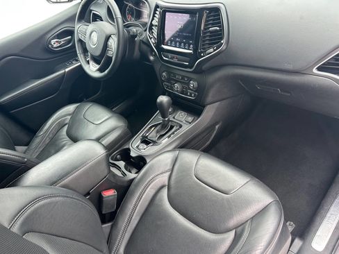 Used 2019 Jeep Cherokee Limited image 5