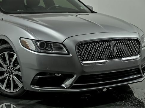 Used 2020 Lincoln Continental FWD image 2