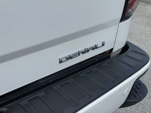 Used 2018 GMC Sierra 1500 Denali RWD image 11