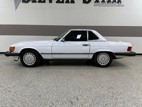 Used 1988 Mercedes-Benz 560 SL image 5