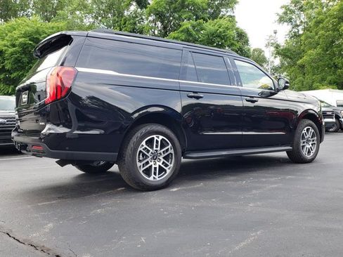 Used 2025 Ford Expedition Max Active AWD/4WD image 5