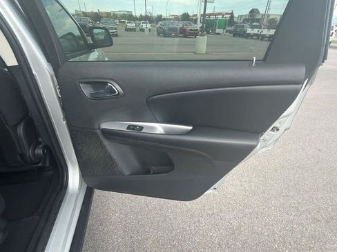 Used 2014 Dodge Journey SXT w/ Flexible Seating Group FWD image 23