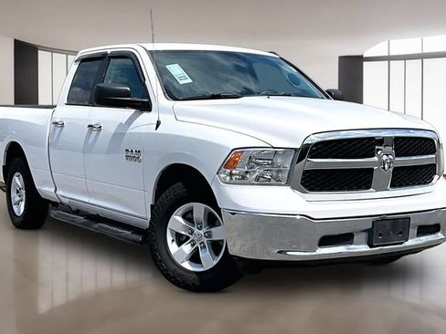 Used 2015 RAM 1500 Classic SLT RWD image 3