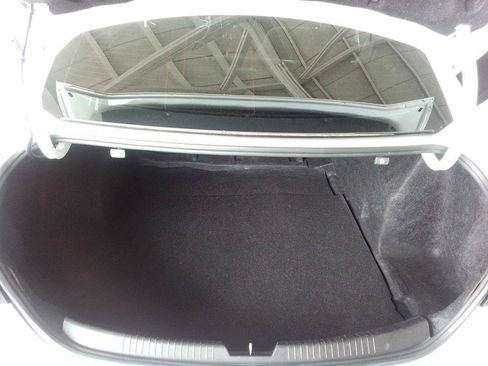 Used 2022 Chevrolet Malibu LT FWD image 17