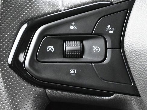 Used 2023 Chevrolet Bolt EUV LT image 6