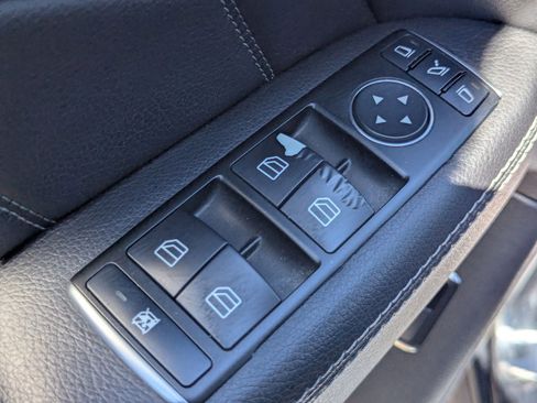 Used 2015 Mercedes-Benz GL 320 GL 350 image 18