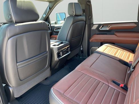 Certified 2025 GMC Sierra 2500 Denali Ultimate image 18