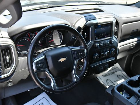 Used 2022 Chevrolet Silverado 1500 LT RWD image 14