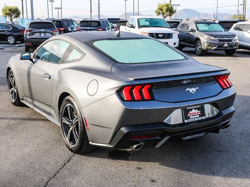 Used 2025 Ford Mustang Premium RWD image 8